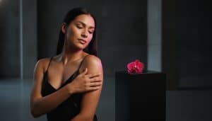 Natural Body Hair Reduction Guide for Trans Women 2026